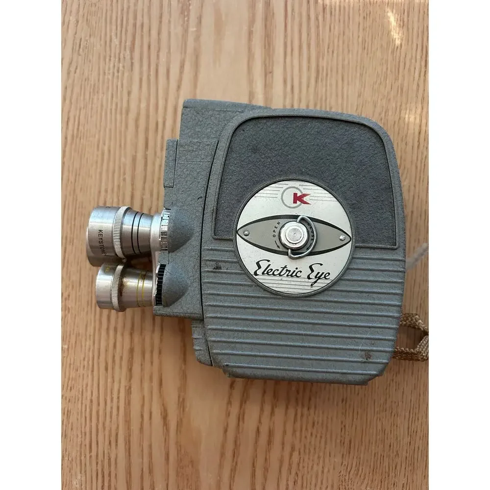 Vintage 1950's Keystone K-4C Electric Eye 8MM Movie Camera Wide Angle 3 Lens